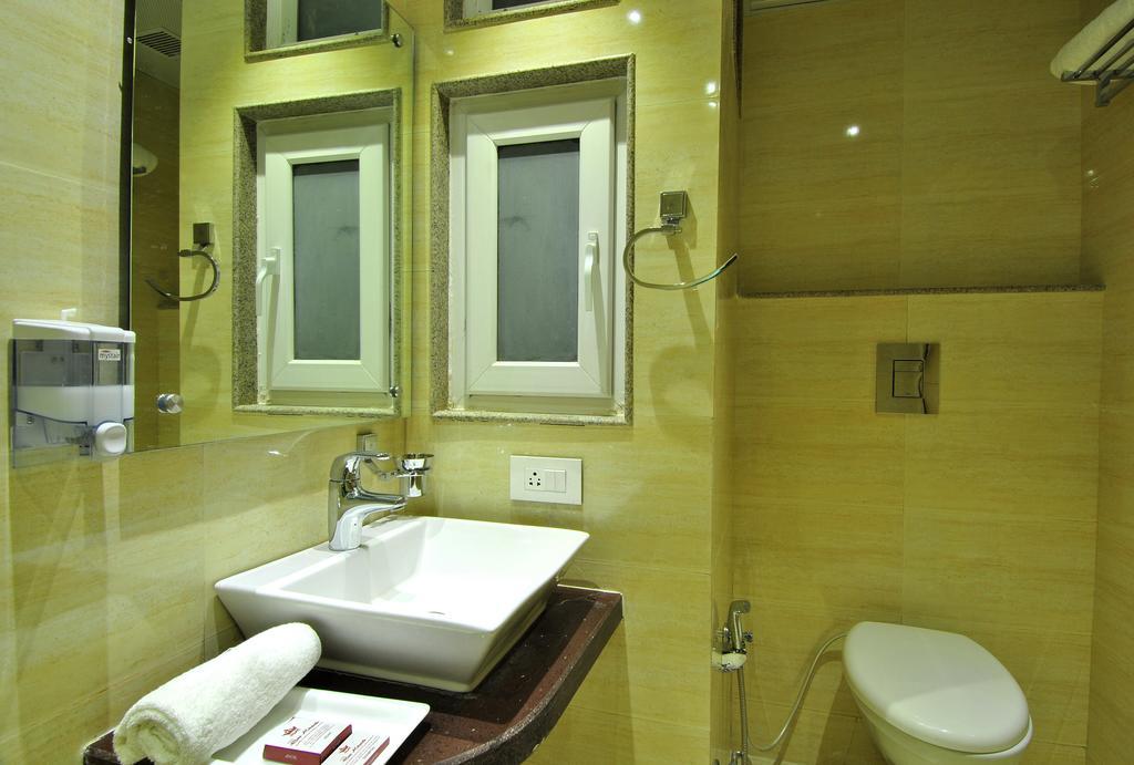 Hotel Sai Miracle - Luxury Living Neu-Delhi Exterior foto