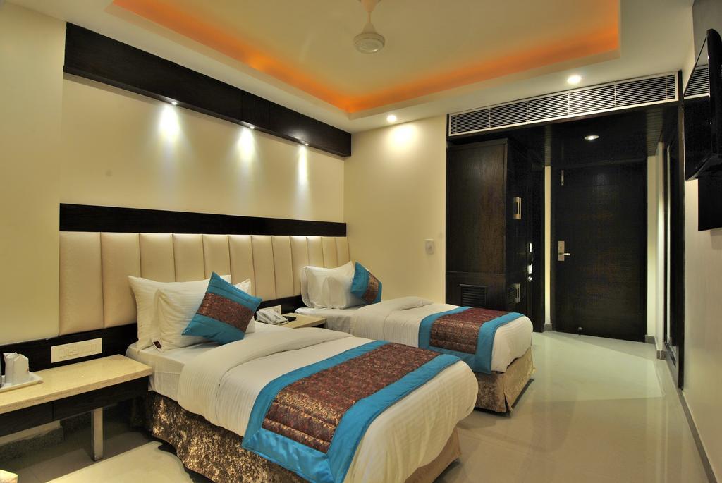 Hotel Sai Miracle - Luxury Living Neu-Delhi Exterior foto