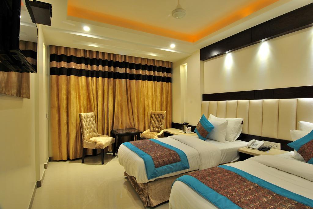 Hotel Sai Miracle - Luxury Living Neu-Delhi Exterior foto