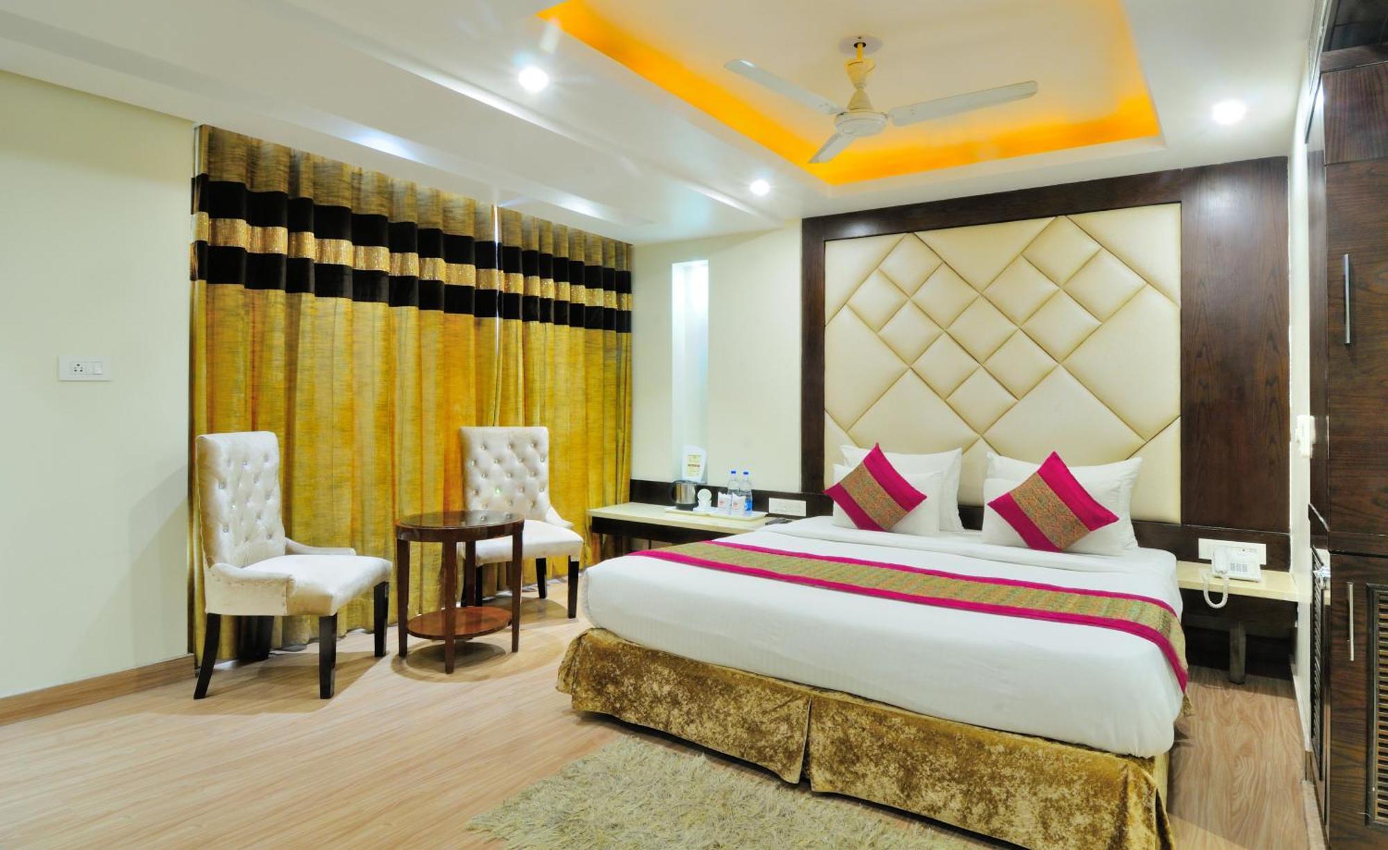 Hotel Sai Miracle - Luxury Living Neu-Delhi Exterior foto