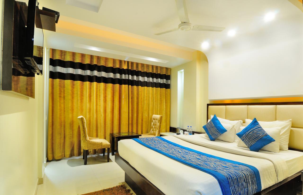 Hotel Sai Miracle - Luxury Living Neu-Delhi Exterior foto