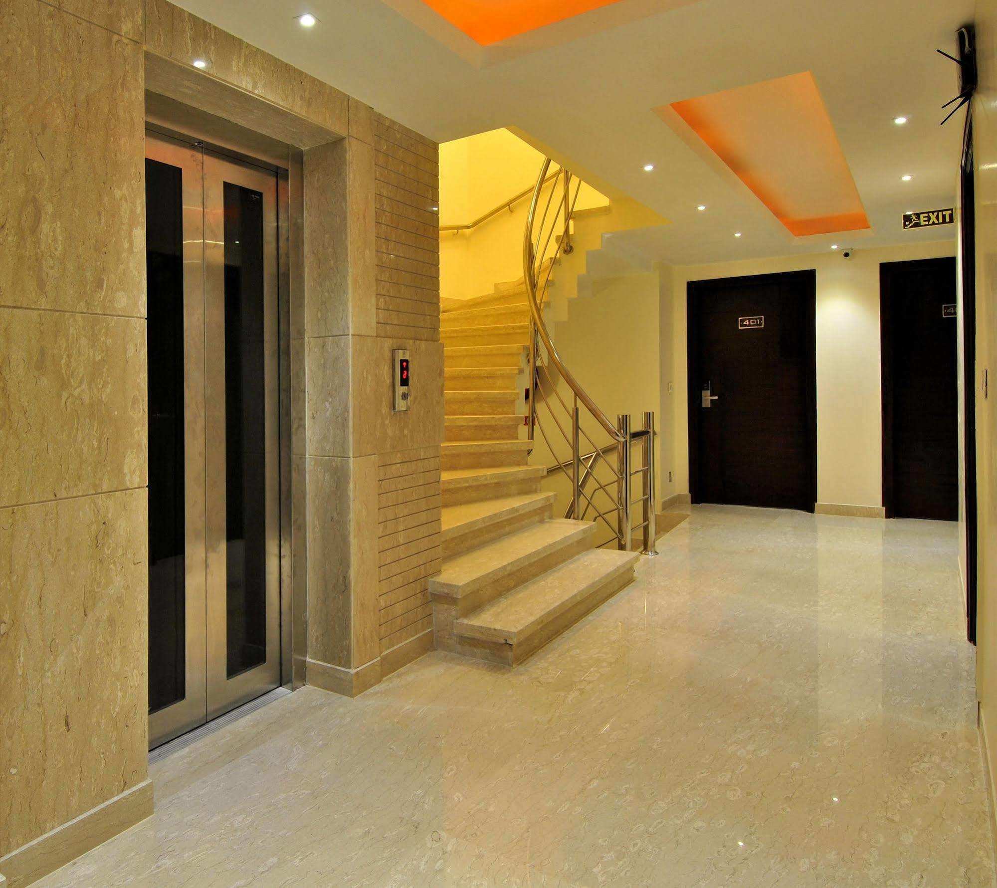 Hotel Sai Miracle - Luxury Living Neu-Delhi Exterior foto