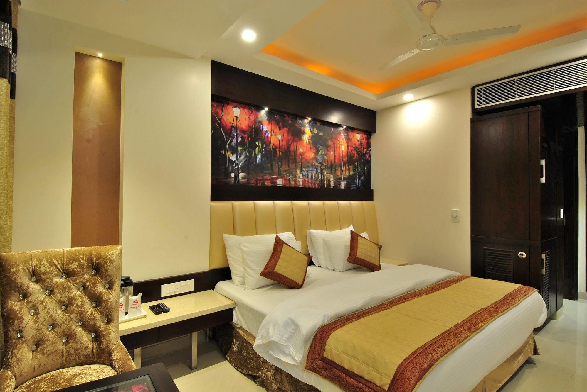Hotel Sai Miracle - Luxury Living Neu-Delhi Exterior foto