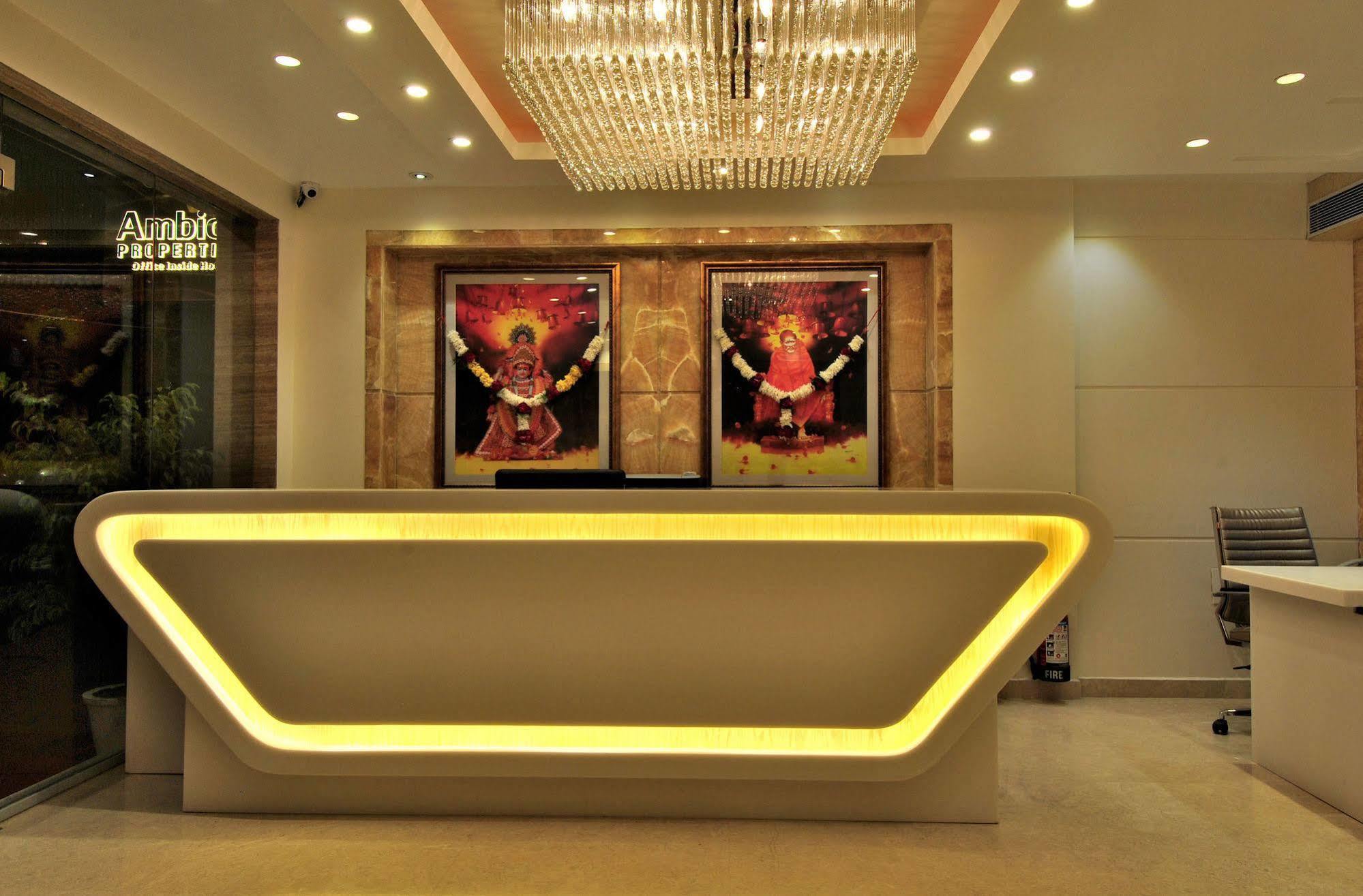 Hotel Sai Miracle - Luxury Living Neu-Delhi Exterior foto