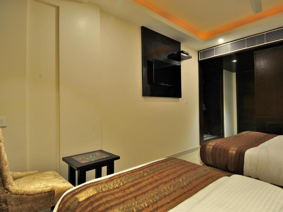 Hotel Sai Miracle - Luxury Living Neu-Delhi Exterior foto