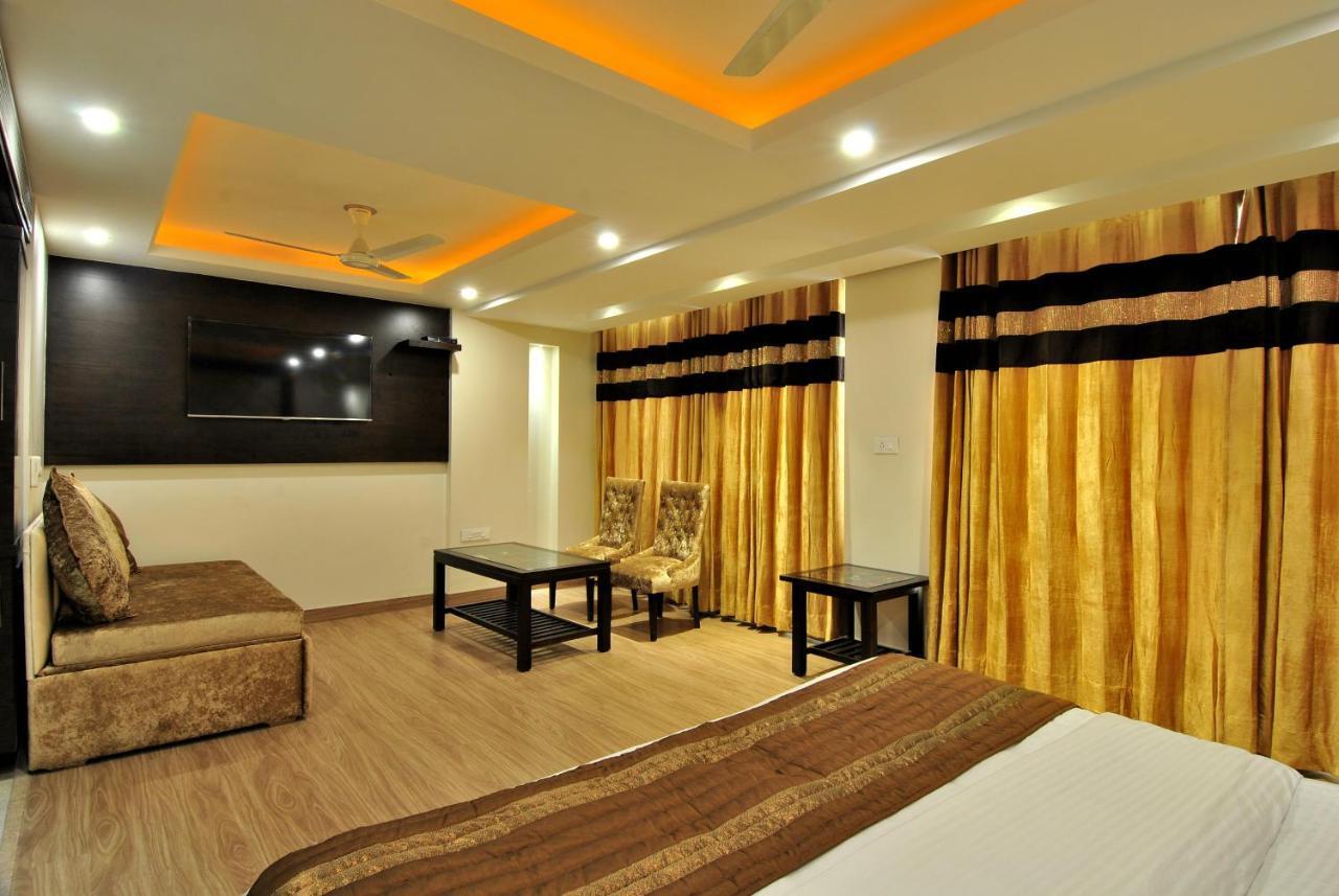 Hotel Sai Miracle - Luxury Living Neu-Delhi Exterior foto